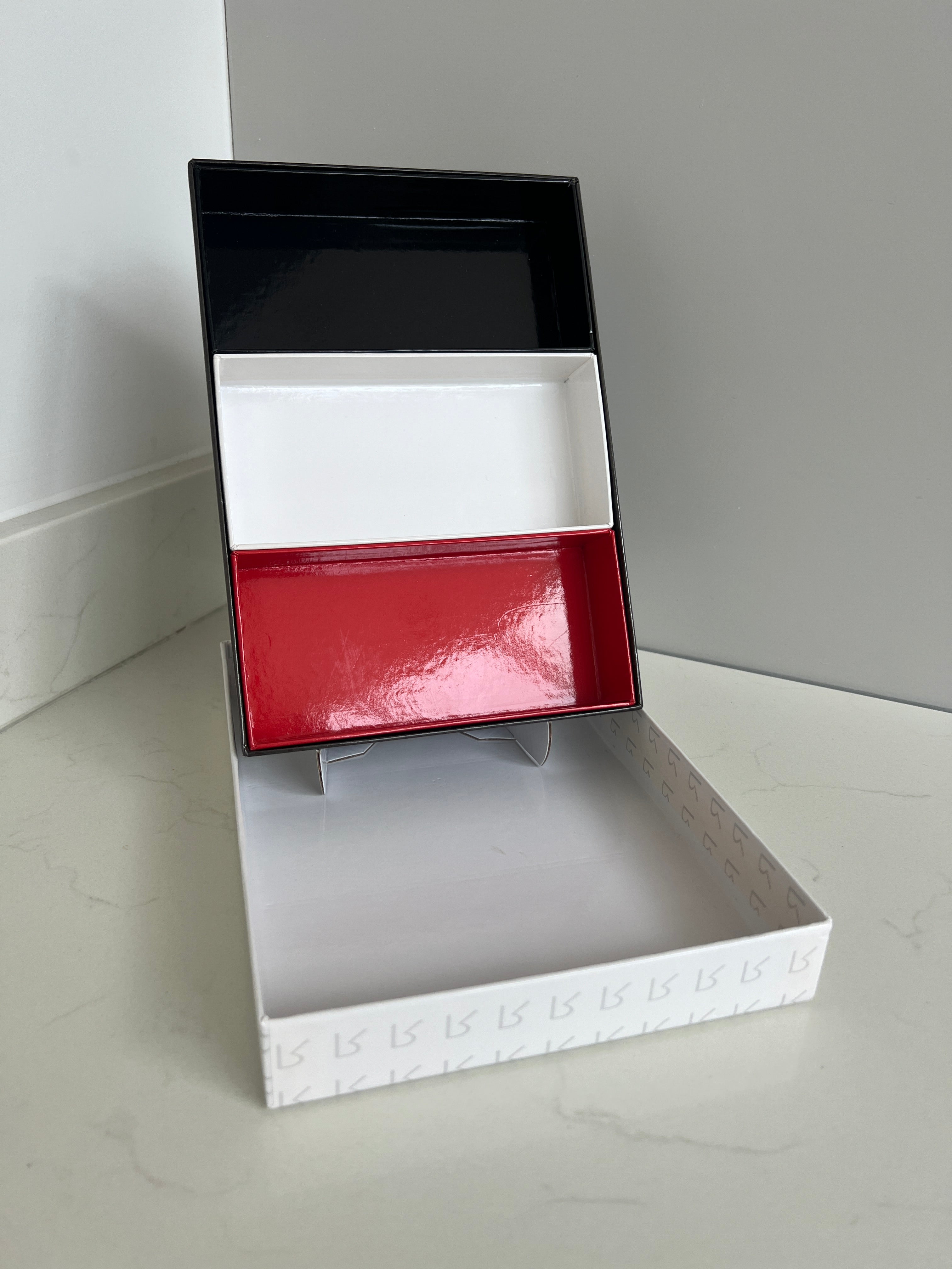 Roger Display Box